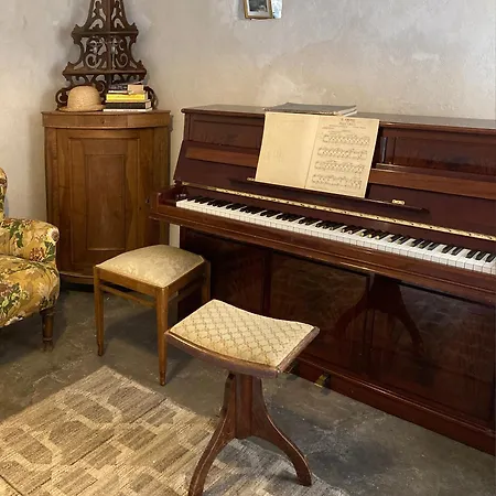 Nyaraló Casa Girasole